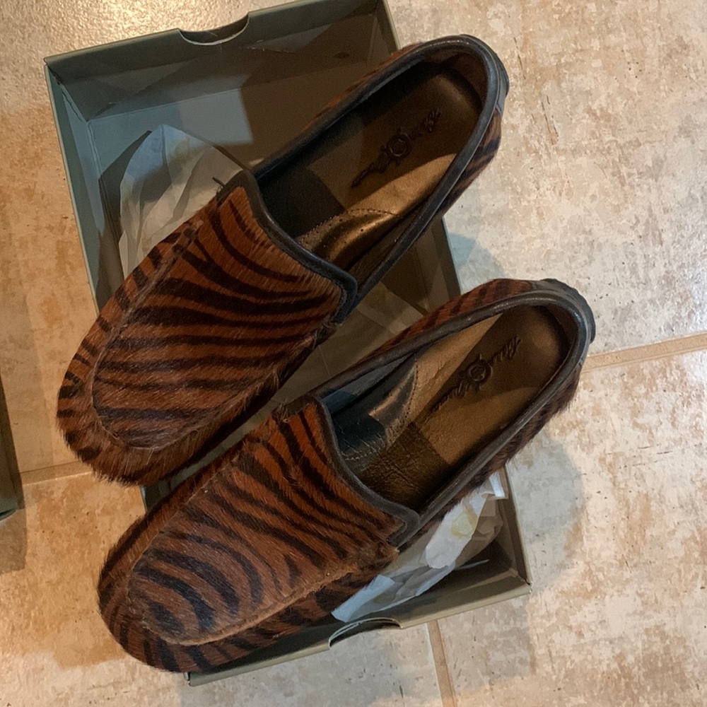 Born calf hair leather loafers